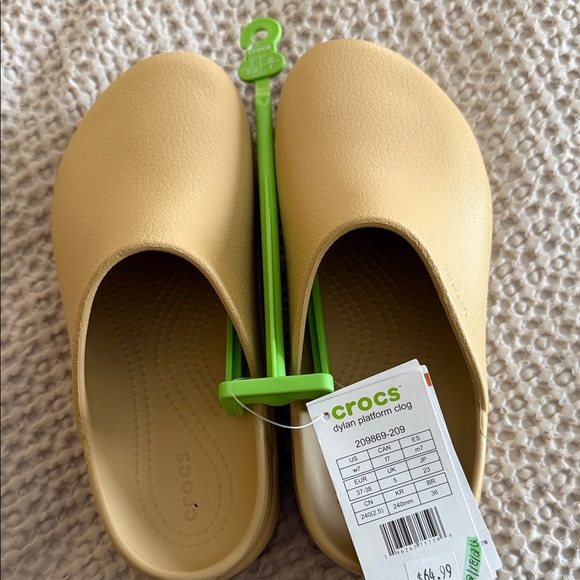CROCS Shoes - CROCS Dylan Platform Clog in Tan/Beige